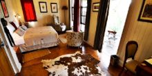 Guest room at SpionKop Lodge