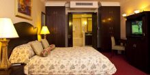 Safari Court Hotel